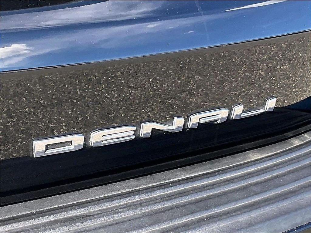 Used 2023 Black GMC Denali image 29