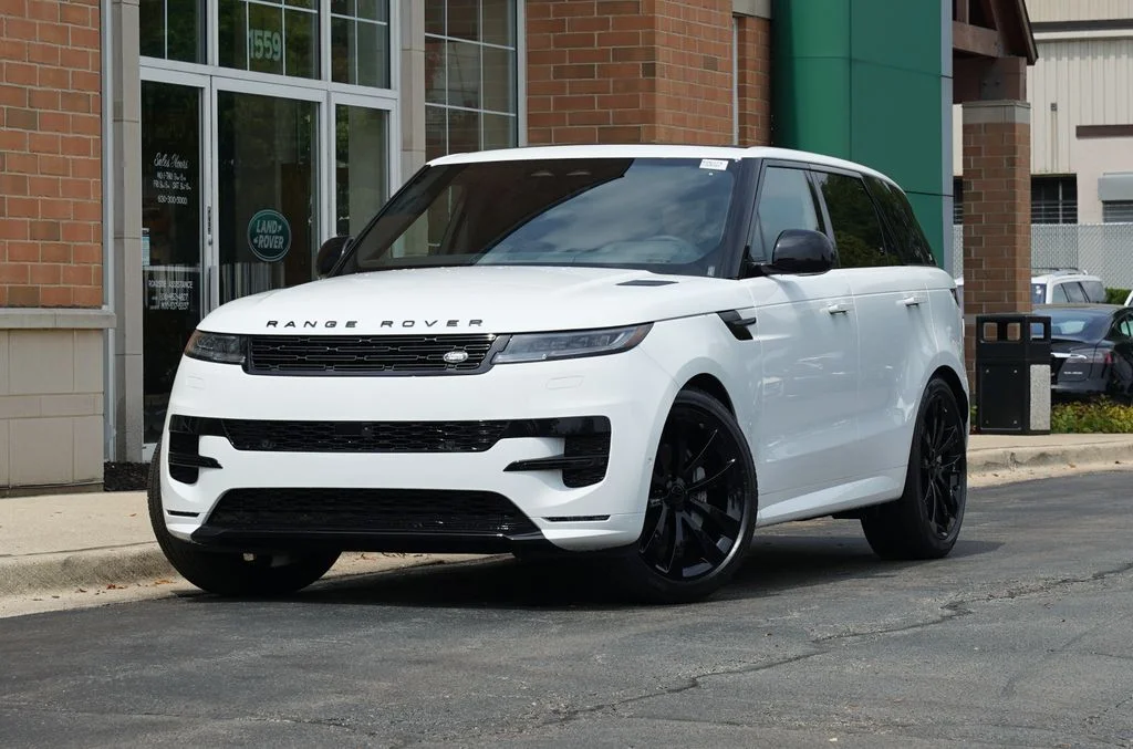 New 2026 Fuji White Land Rover Dynamic SE image 1