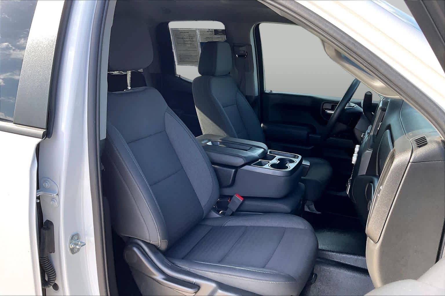 Used 2022 Summit White GMC Pro image 9