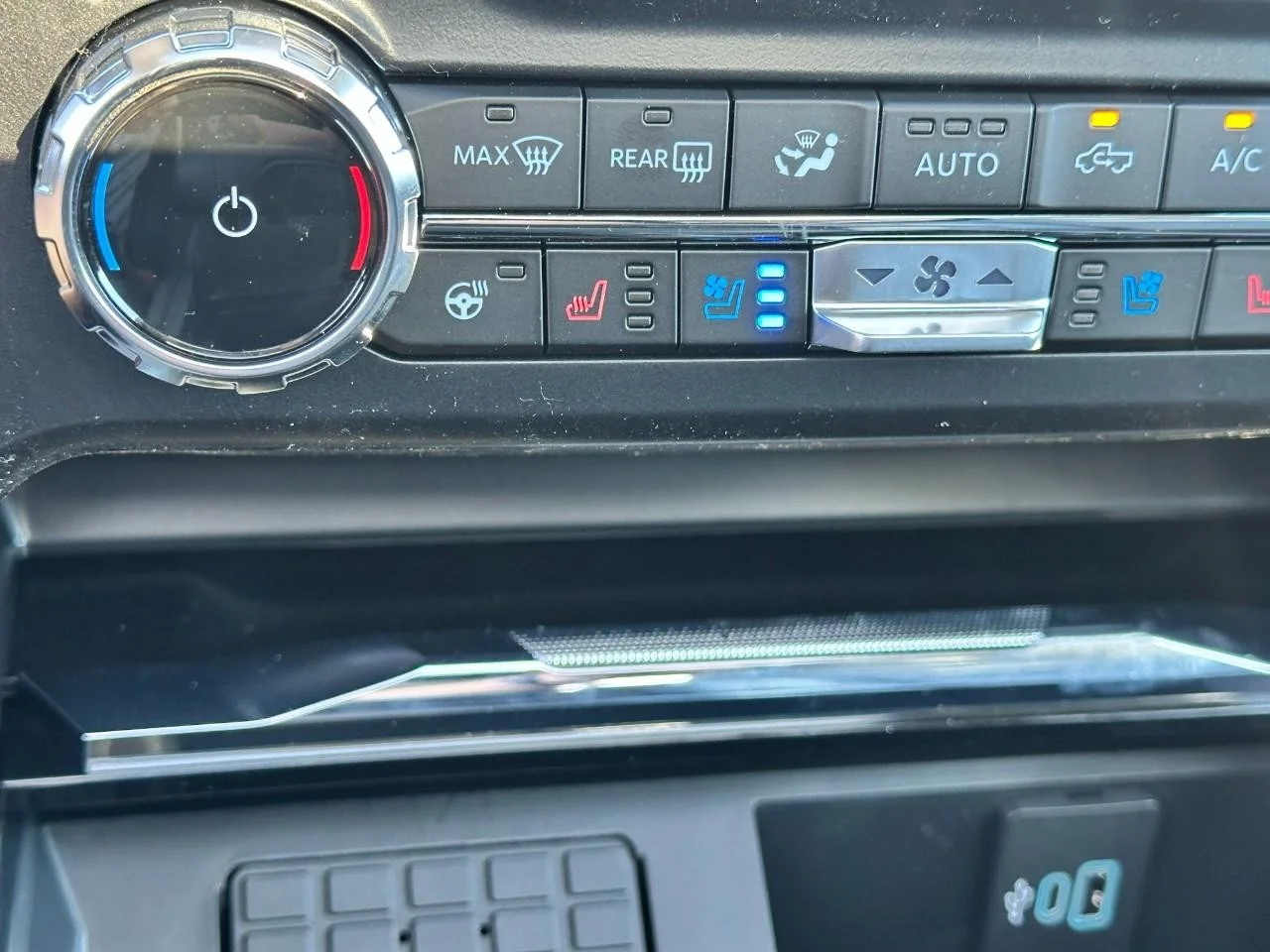 New 2026 Avalanche Ford F-250® Lariat® image 17