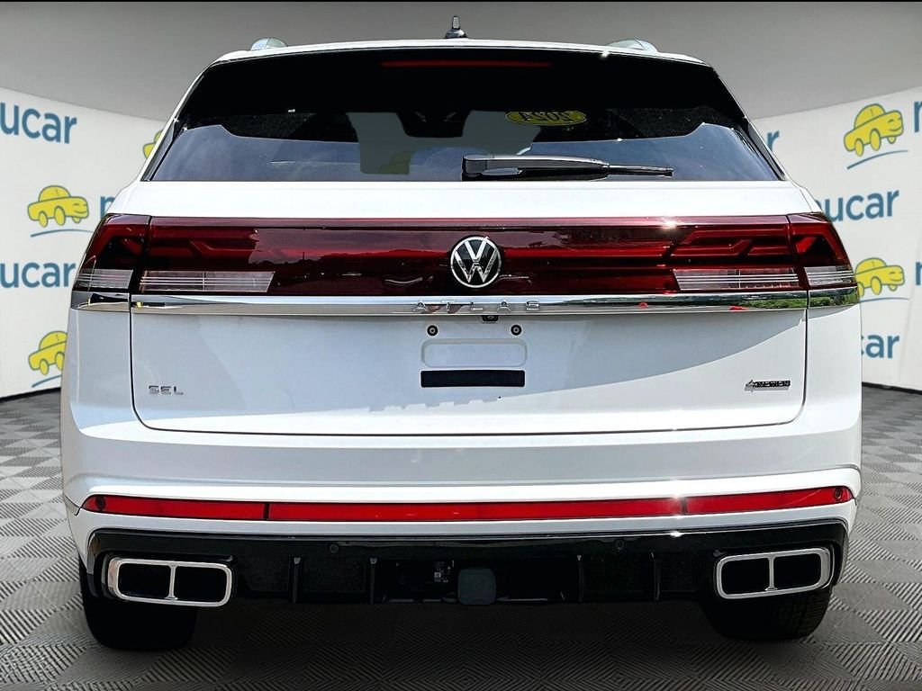 Used 2024 White Volkswagen 2.0T SEL R-Line image 6