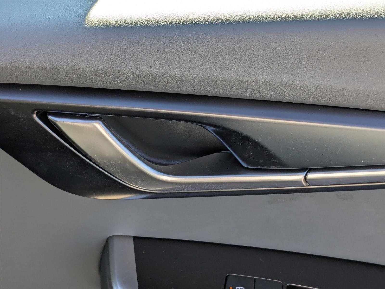 New 2025 Ebony Black Kia Light Long Range image 33