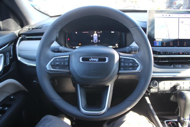 Used 2023 Silver Jeep Limited image 14