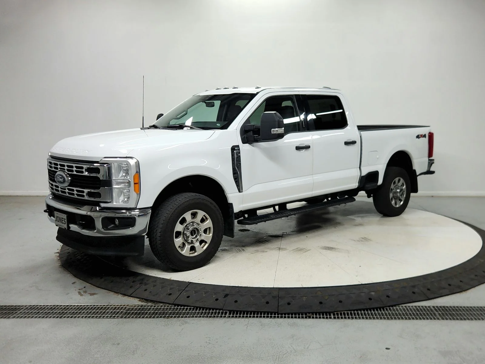 Used 2023 White Ford XLT image 4
