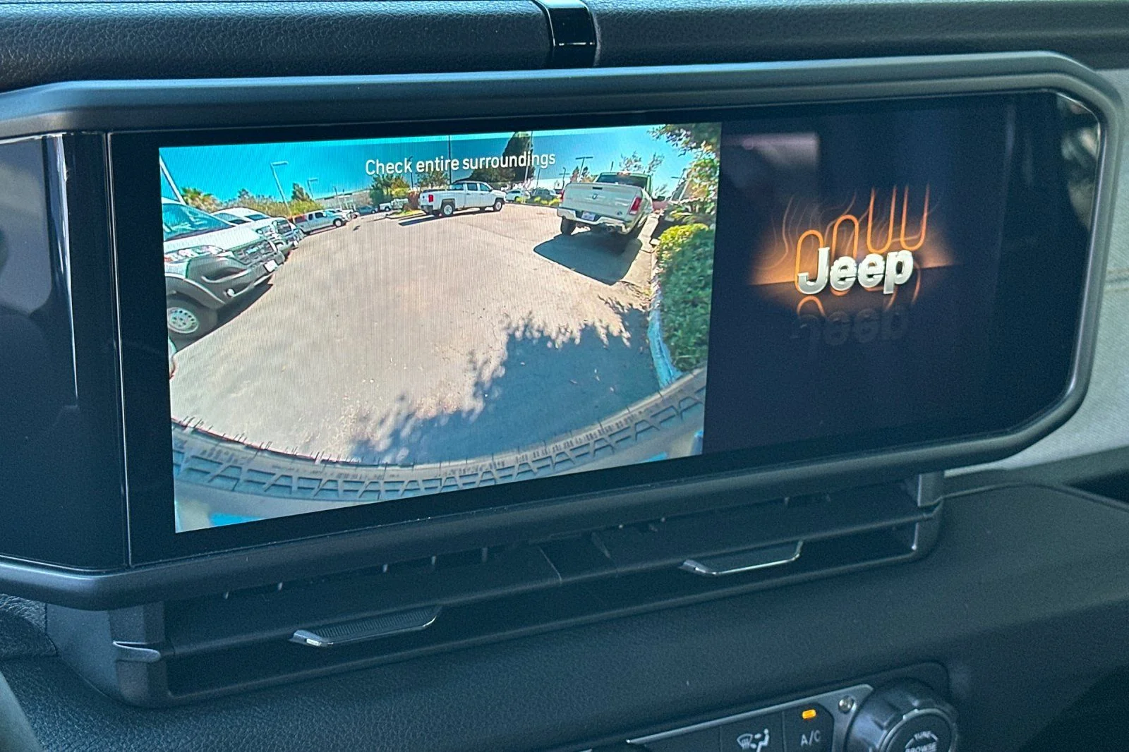 2026 Jeep Wrangler 4-Door Willys - Photo 15