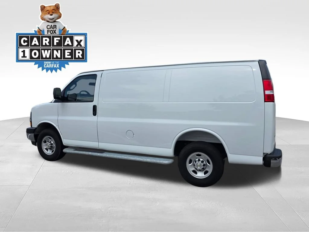 Used 2025 Summit White Chevrolet WT image 5