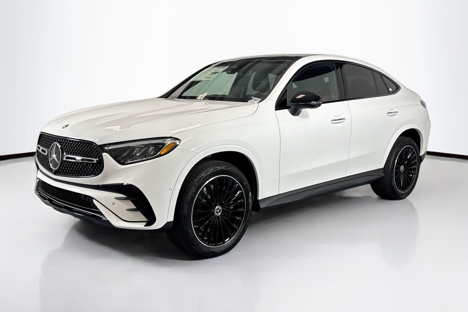 New 2026 Polar White Mercedes-Benz GLC 300 image 1