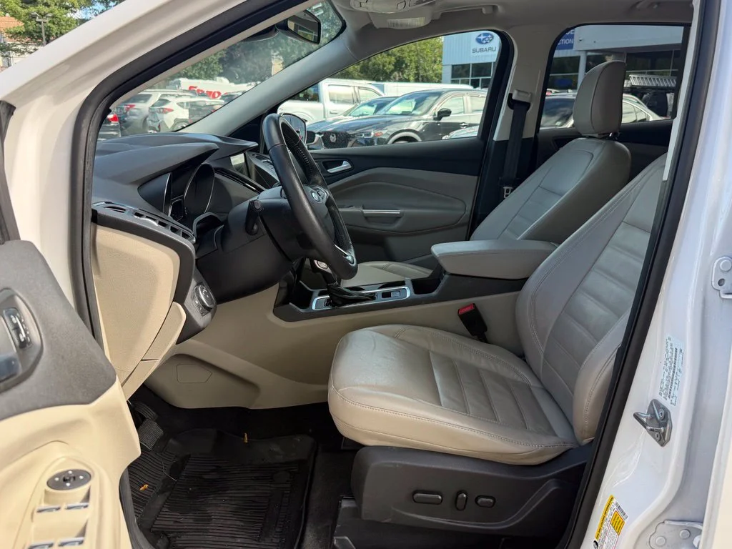 Certified Used 2019 White Platinum Clearcoat Metallic Ford Titanium image 19
