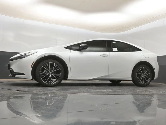 New 2026 Wind Chill Pearl <sup>1</sup> Toyota  XLE image 19
