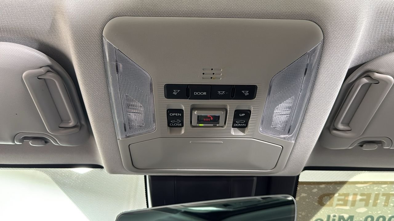 Certified Used 2025  Toyota Limited image 11