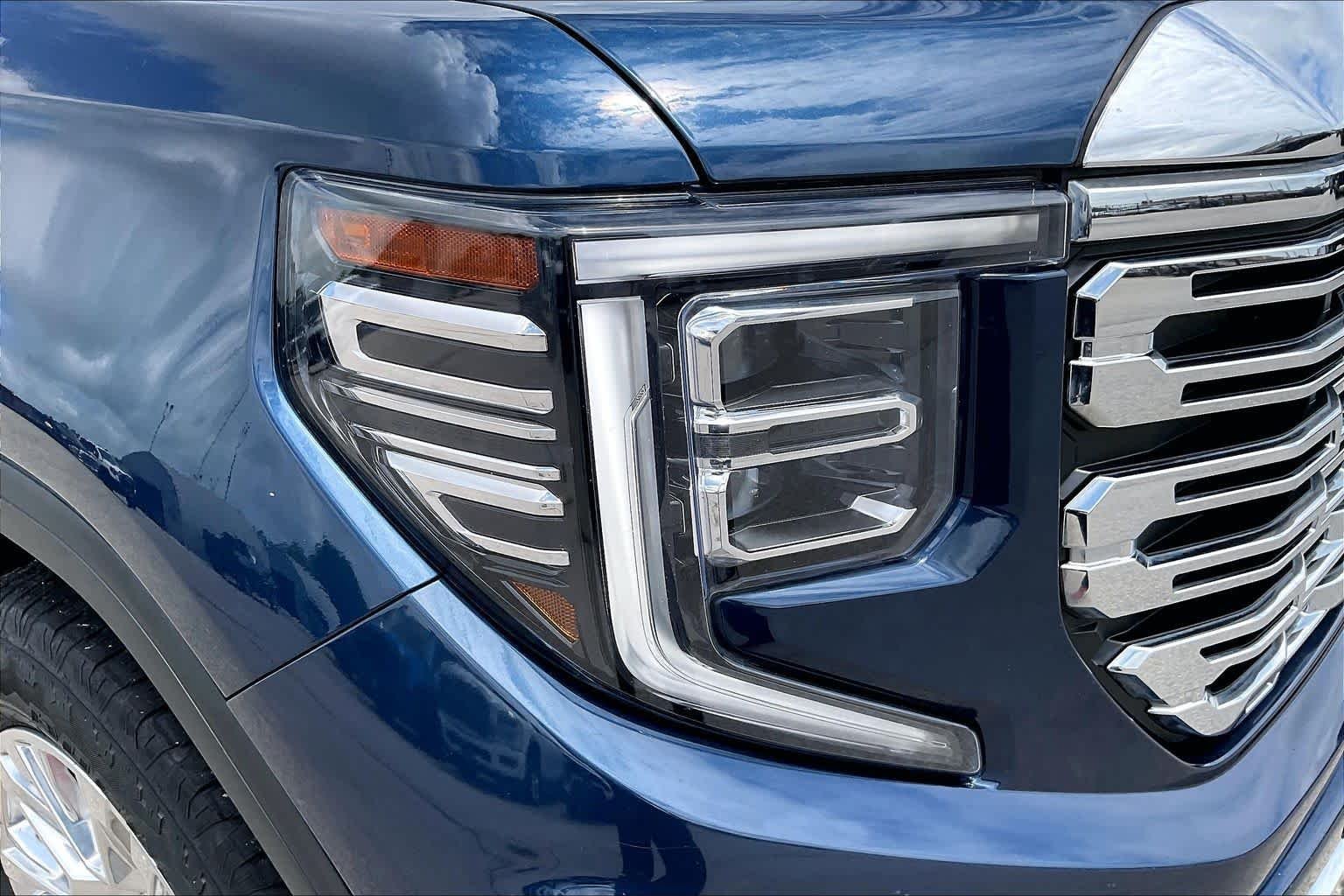 Used 2023 Pacific Blue Metallic GMC Denali image 28