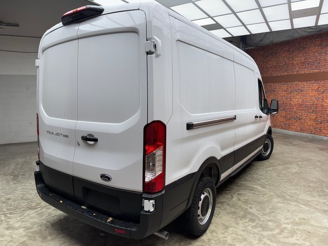 2025 Ford Transit photo 4