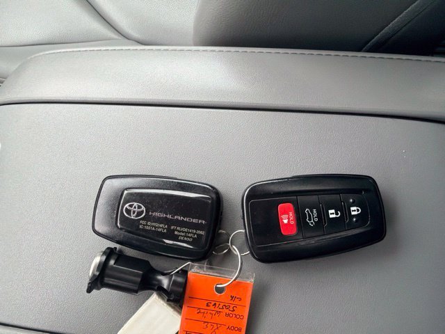Used 2023 Celestial Silver Metallic Toyota XLE image 32