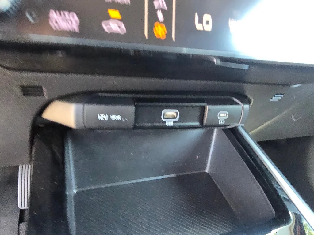 Used 2025 Runway Red Kia LX image 21