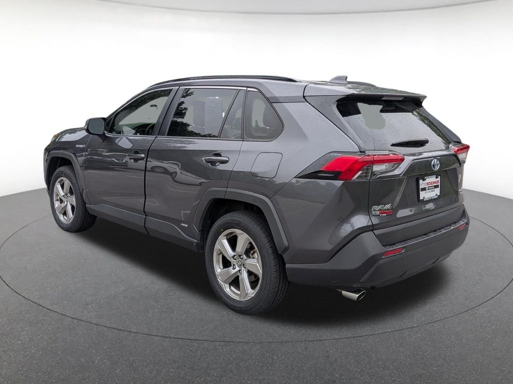 Certified Used 2021 Gray Toyota XLE Premium image 4