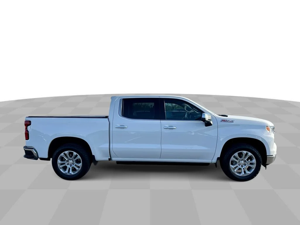 Used 2023 White Chevrolet LTZ image 26