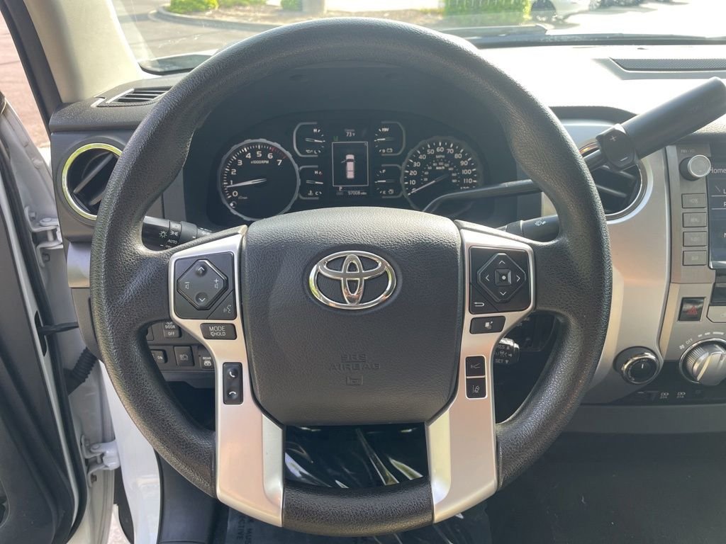 Used 2020 White Toyota SR5 image 21