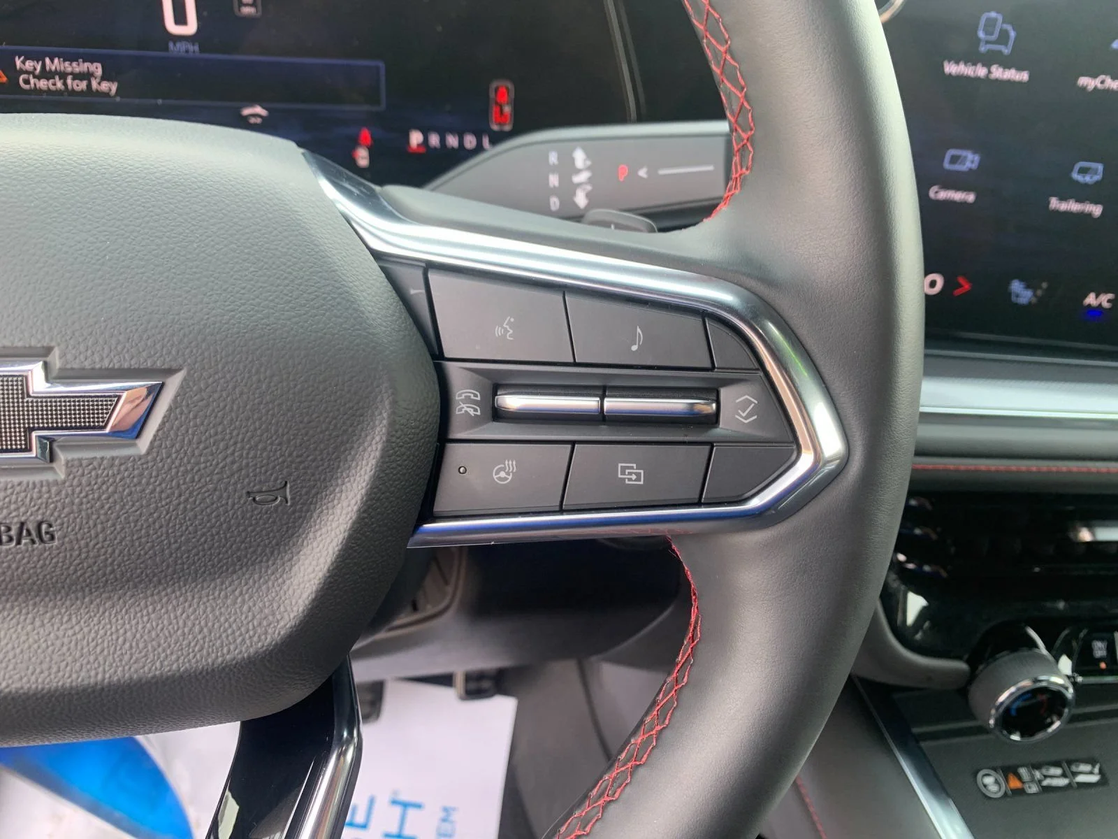 Used 2025 Sterling Gray Metallic Chevrolet RST image 27