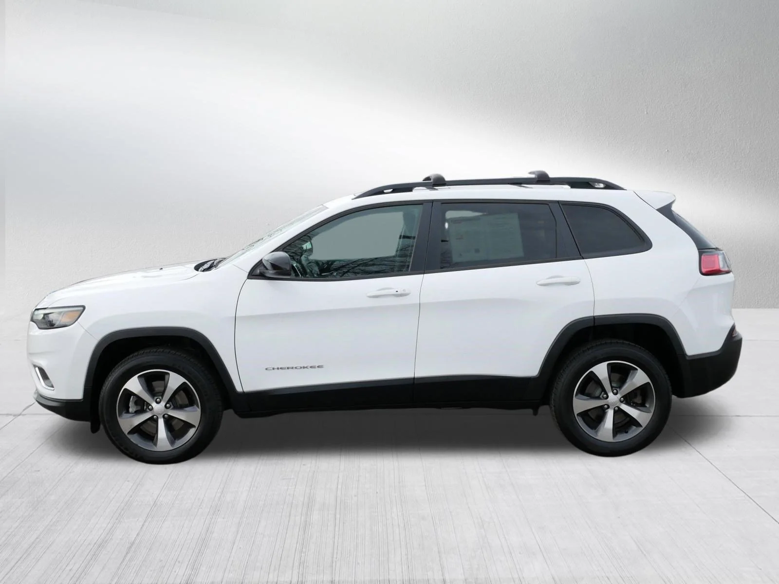 Used 2022 Bright White Clearcoat Jeep Limited image 4