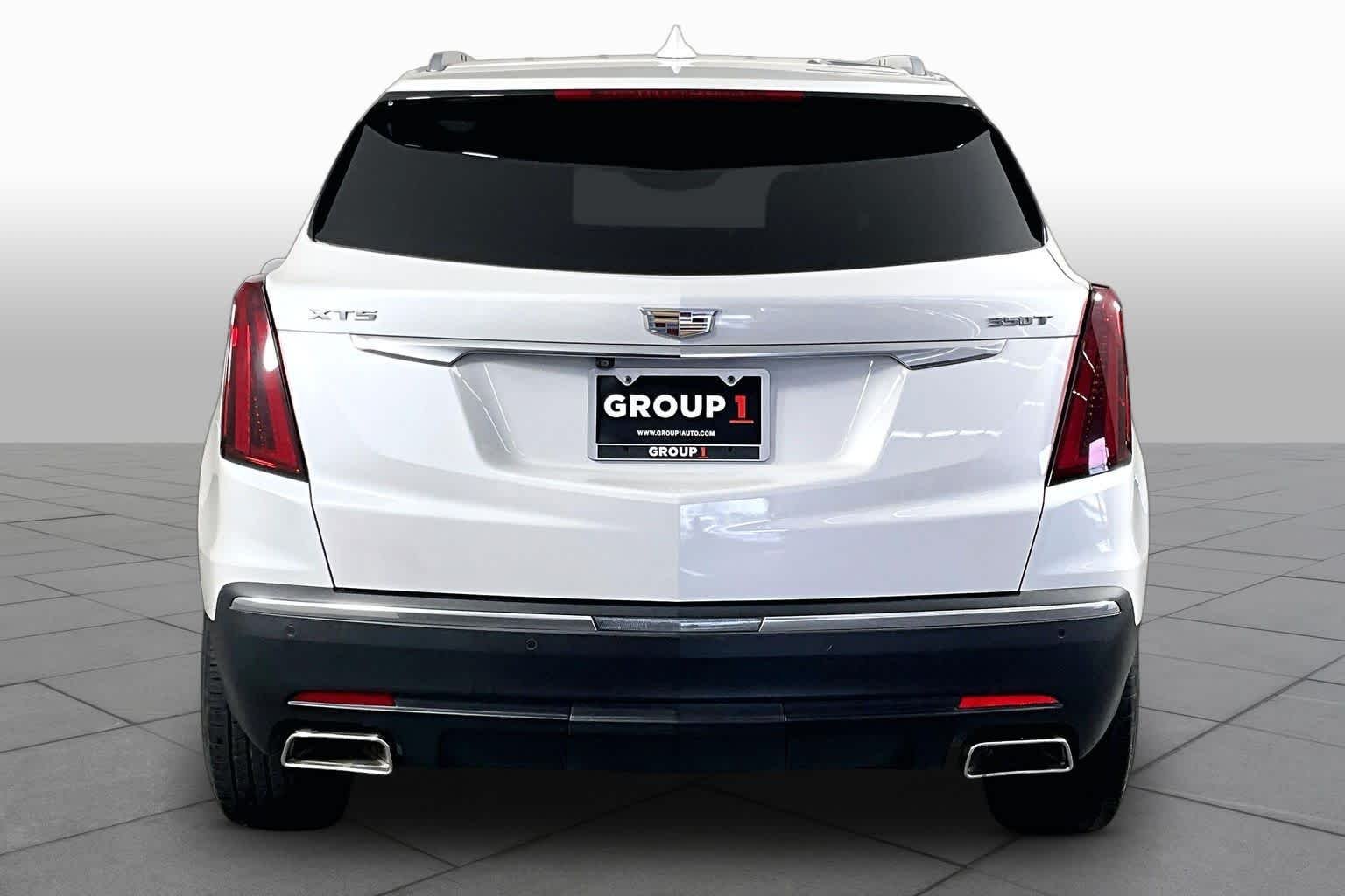 Used 2022 Crystal White Tricoat Cadillac FWD Luxury image 5