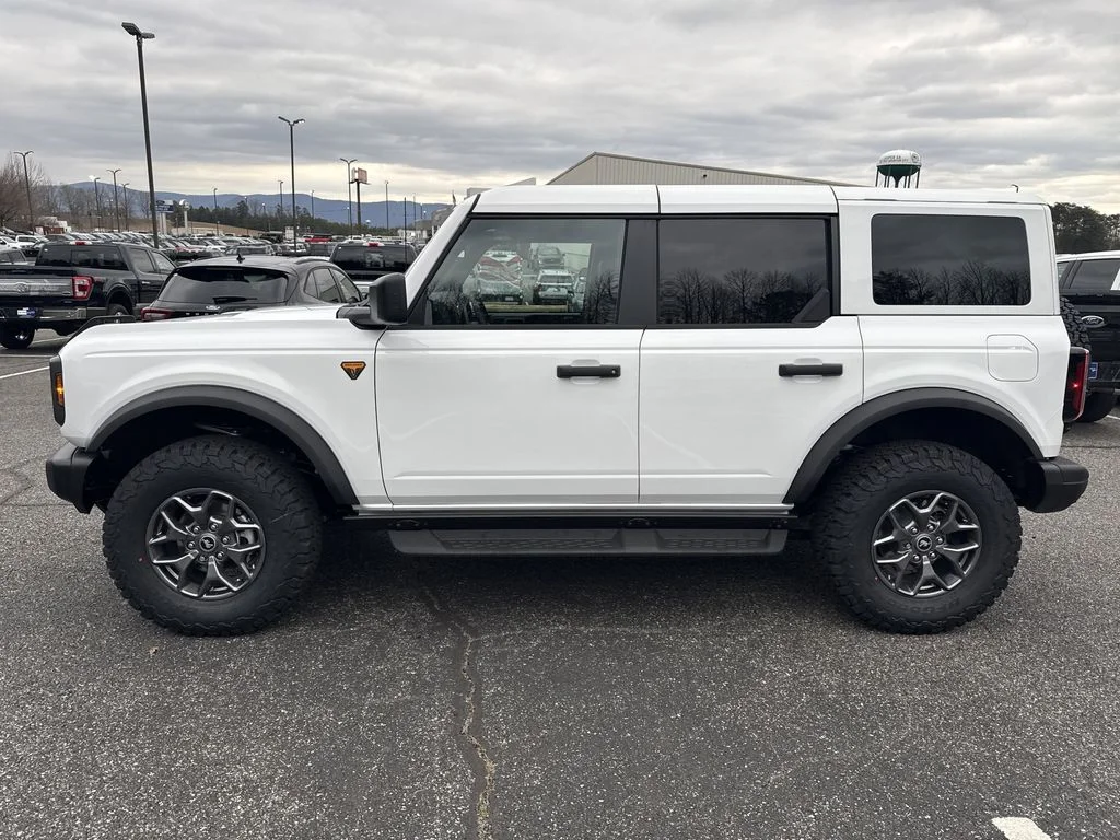 New 2025 White Ford Badlands image 4