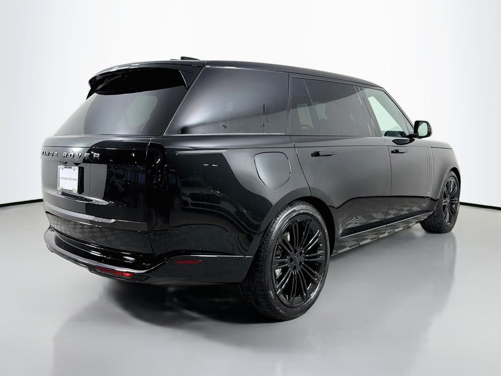 New 2026 Santorini Black Land Rover SE 7 Seats image 5