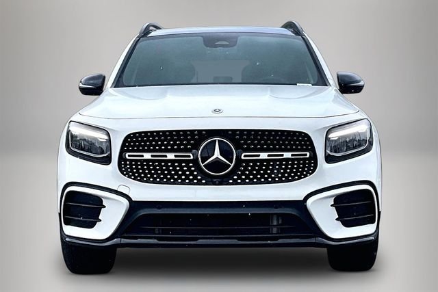 Used 2025 White Mercedes-Benz GLB 250 image 12
