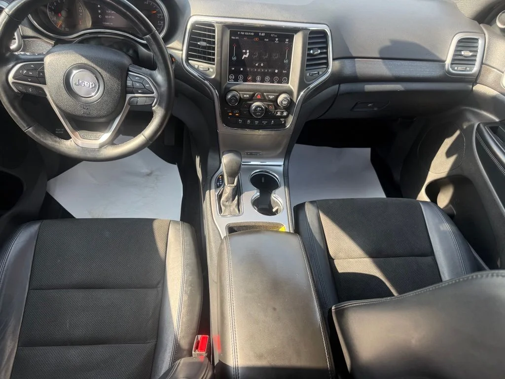 Used 2018 Gray Jeep Altitude image 37