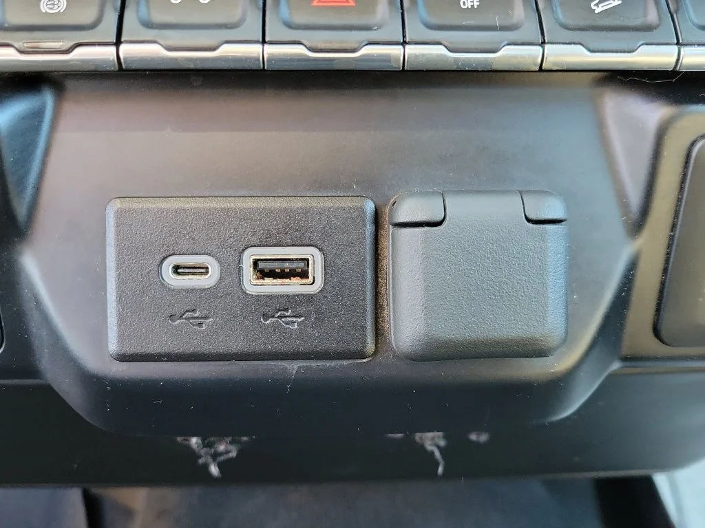 Used 2022  Chevrolet LT image 24