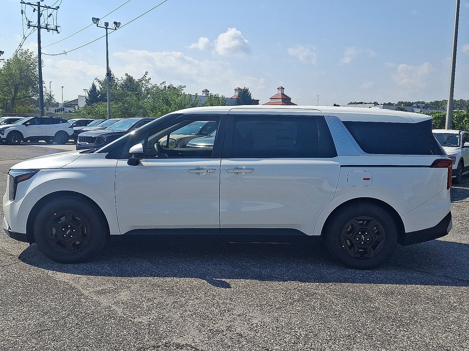 New 2027 White Kia LXS image 5