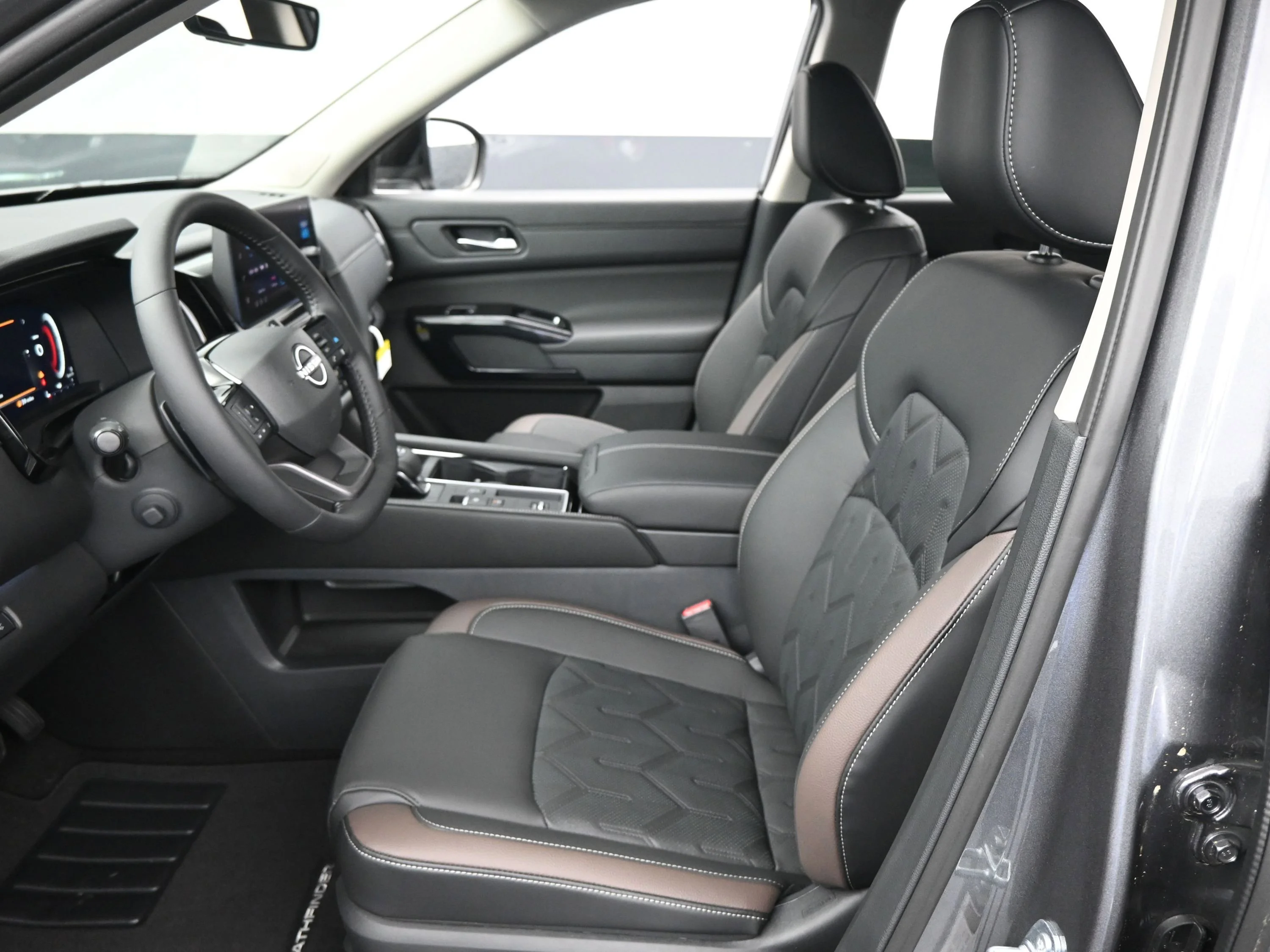 New 2026 Gun Metallic Nissan Platinum image 9