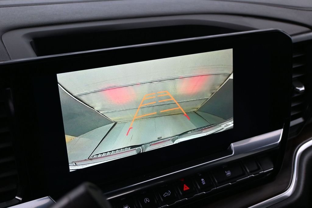 Used 2025 Silver GMC SLT image 11