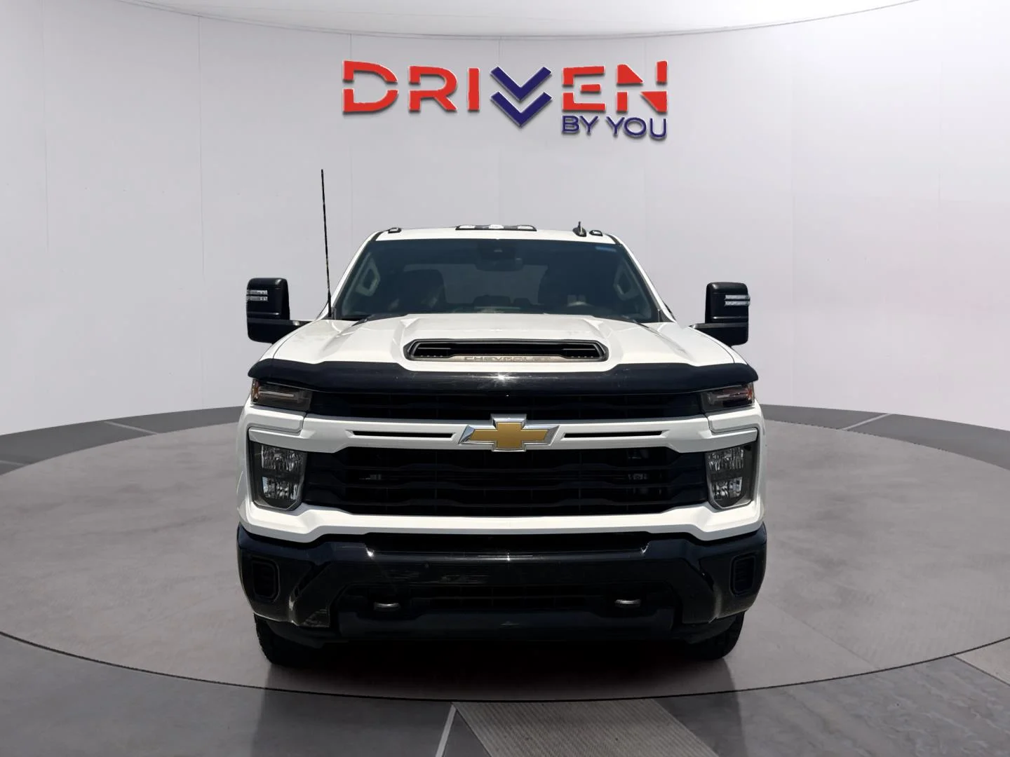 Used 2024 Summit White Chevrolet Custom image 9