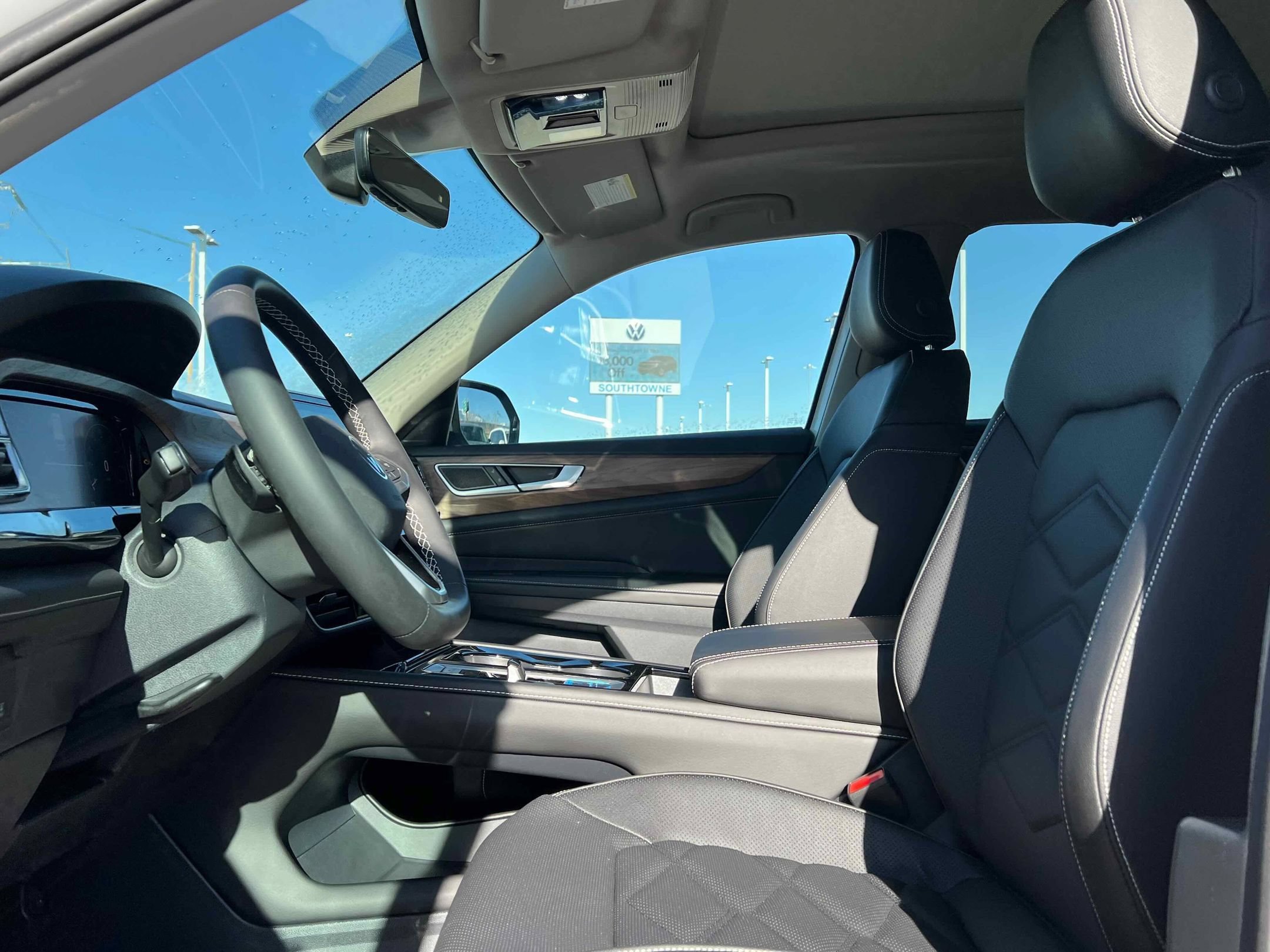 New 2026 Opal White Volkswagen 2.0T SE w/Technology image 4