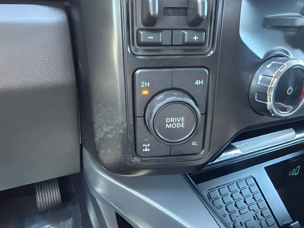 Used 2025 Black Ford Lariat image 22
