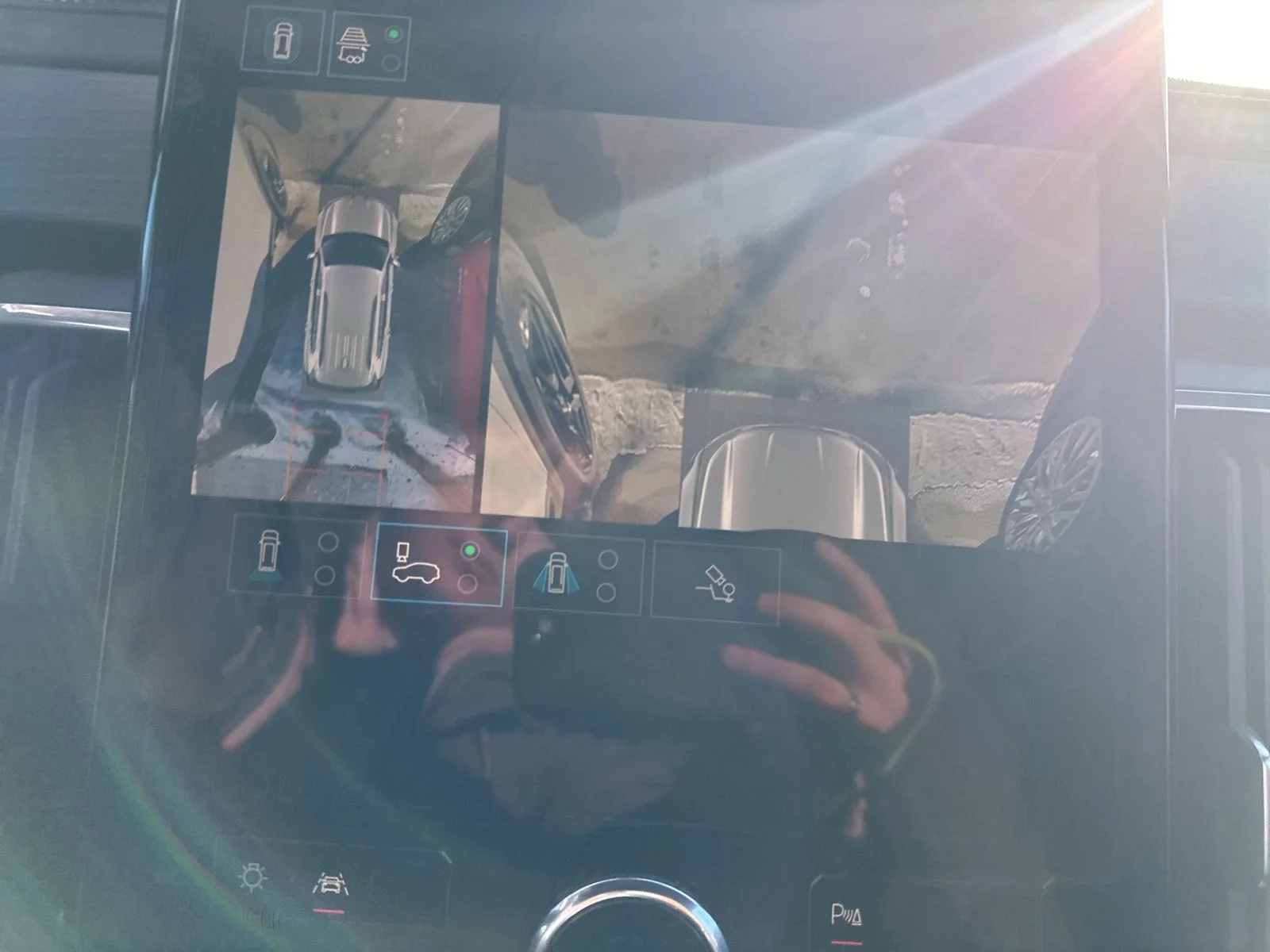 Used 2025 White GMC Elevation image 43
