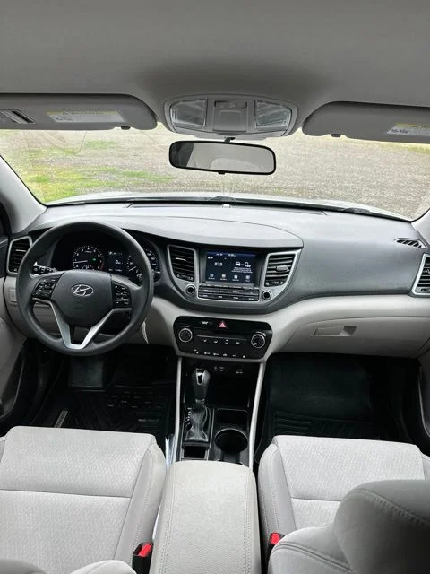 Used 2018 Molten Silver Hyundai SEL image 25