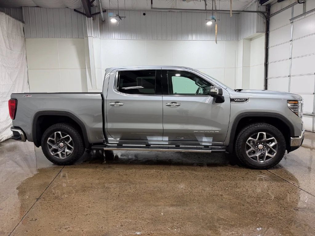 2026 GMC Sierra 1500 SLT - Photo 17