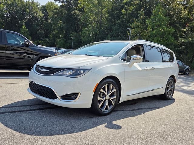 Used 2018 White Chrysler Limited image 3