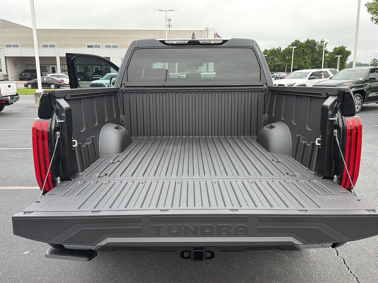 New 2026 Midnight Black Metallic Toyota SR5 image 30