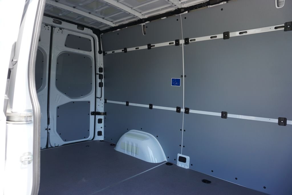 New 2026 Arctic+White Mercedes-Benz Cargo 170 WB image 28