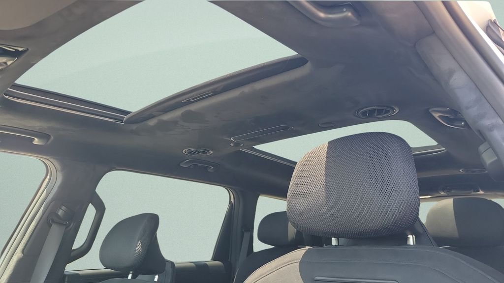 New 2027 Glacial White Kia X-Pro SX Prestige image 17