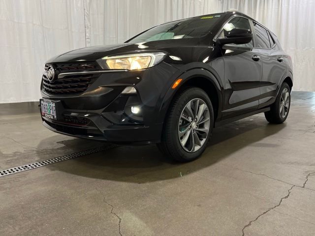 Used 2023 Black Buick Select image 25