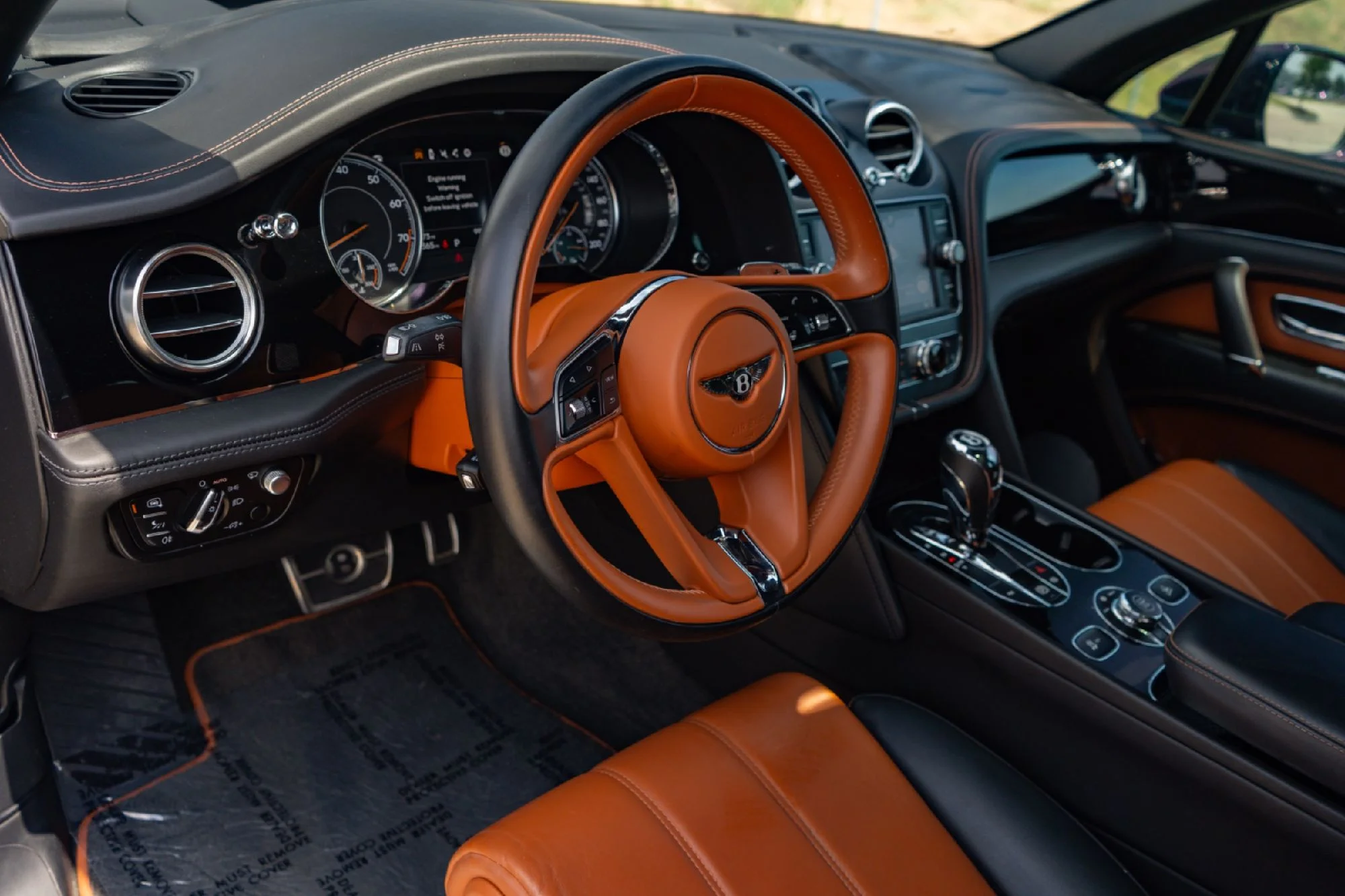 Used 2019 Black Bentley V8 image 9