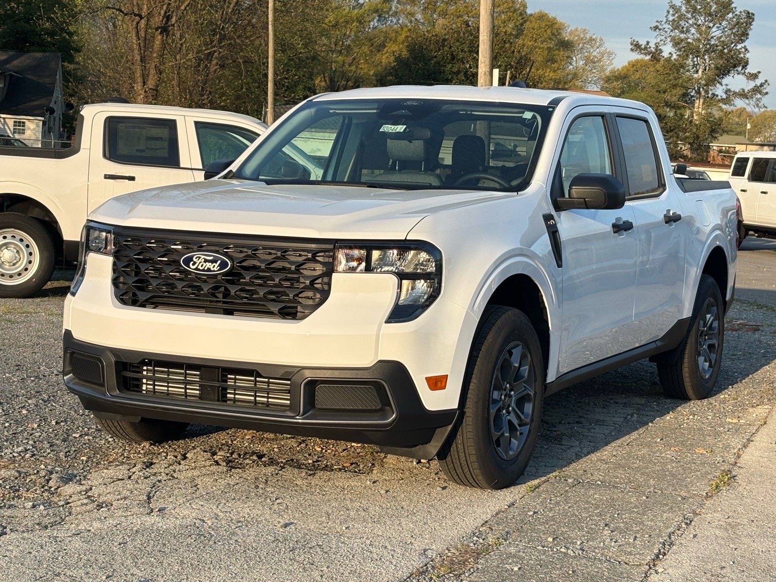 New 2026 Oxford White Ford XLT image 2