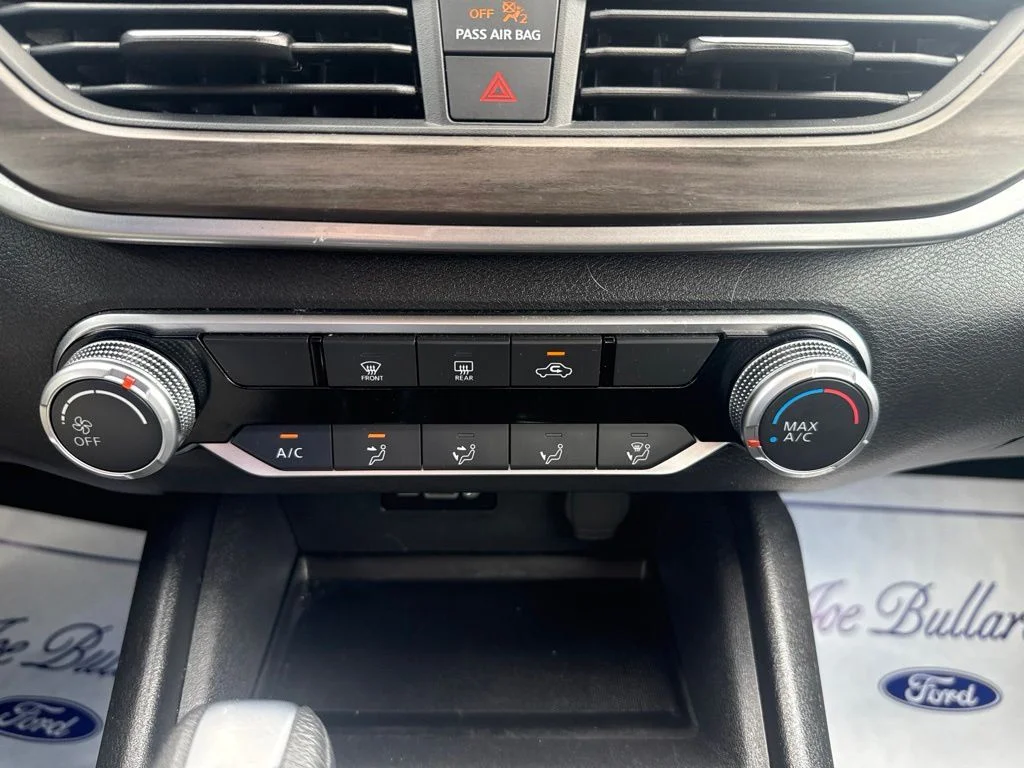 Used 2025 Gun Metallic Nissan 2.5 SV image 35