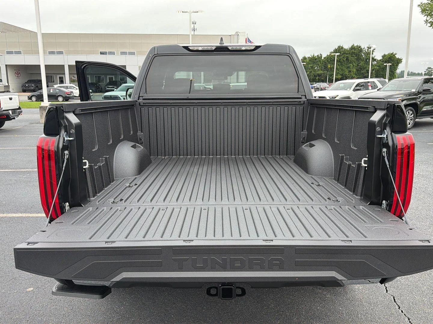 New 2026 Midnight Black Metallic Toyota SR5 image 30