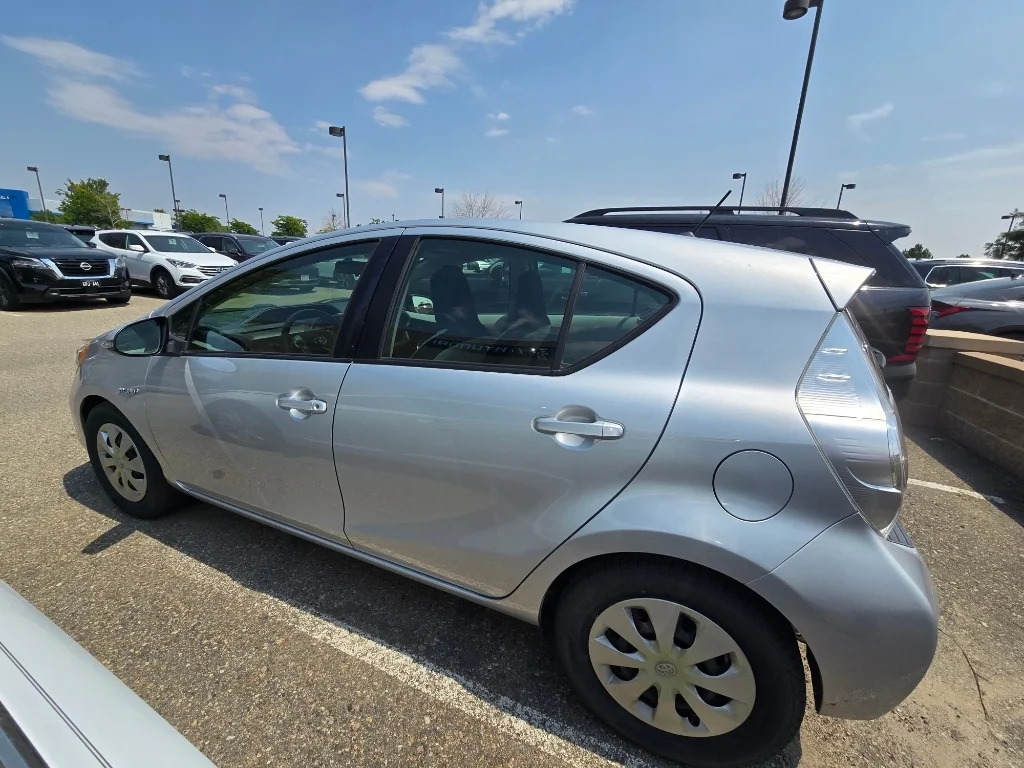 Used 2014 Classic Silver Metallic Toyota One image 2