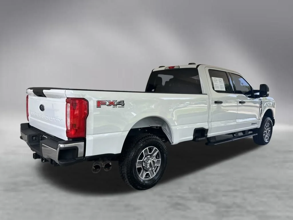 Used 2025 White Ford XLT image 3