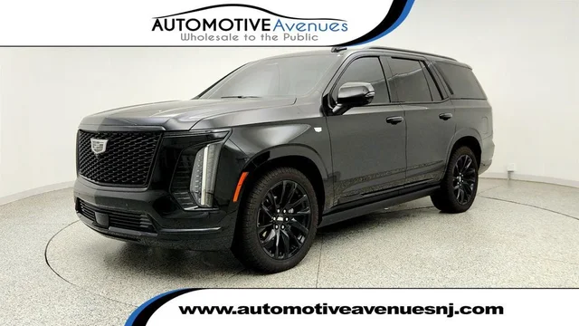 2025 Cadillac Escalade 4WD 4dr Sport Platinum w/ Onyx Pkg & Cat-Back Exhaust